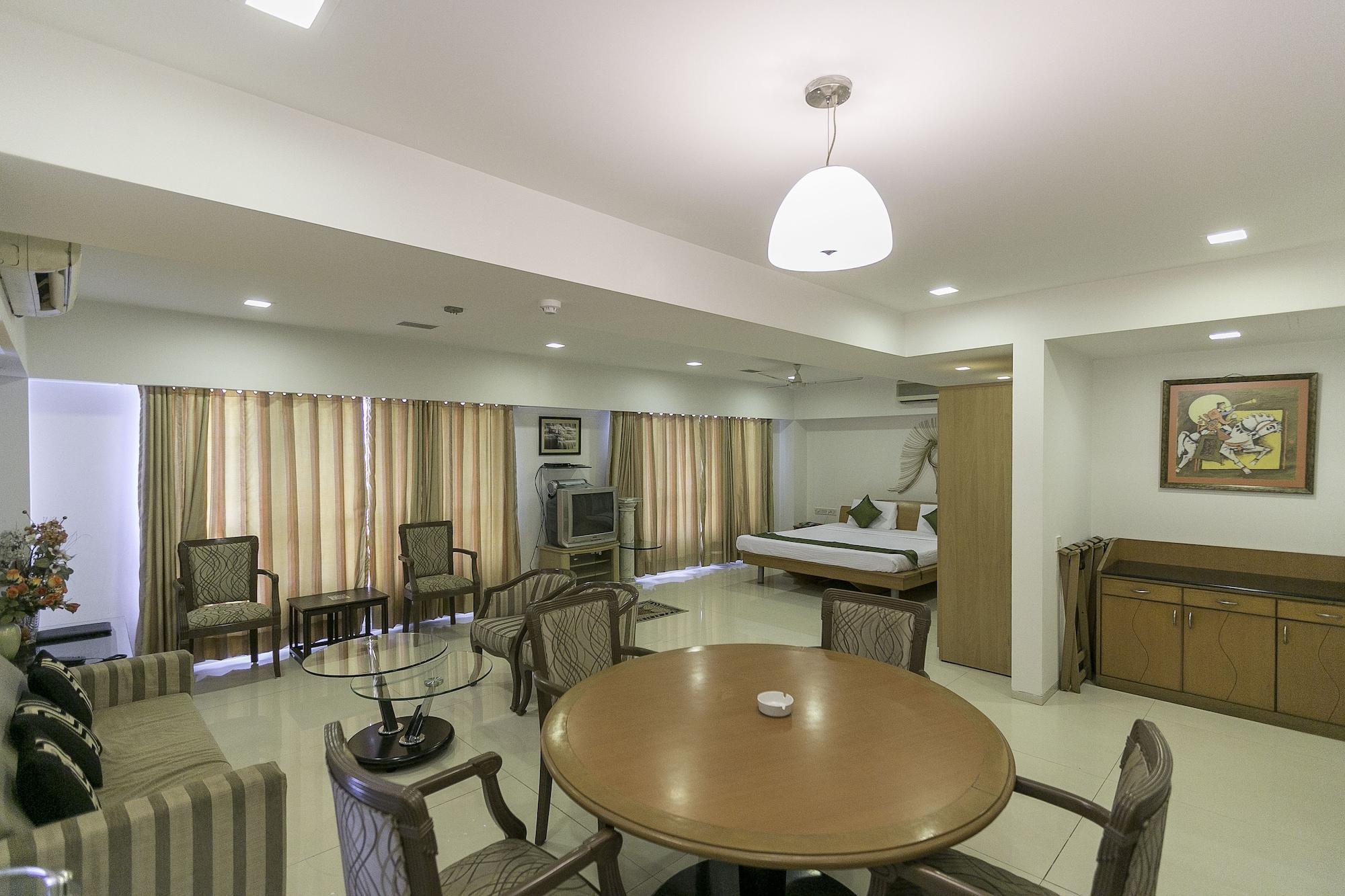 Treebo Trend New Castle Hotel มุมไบ ภายนอก รูปภาพ