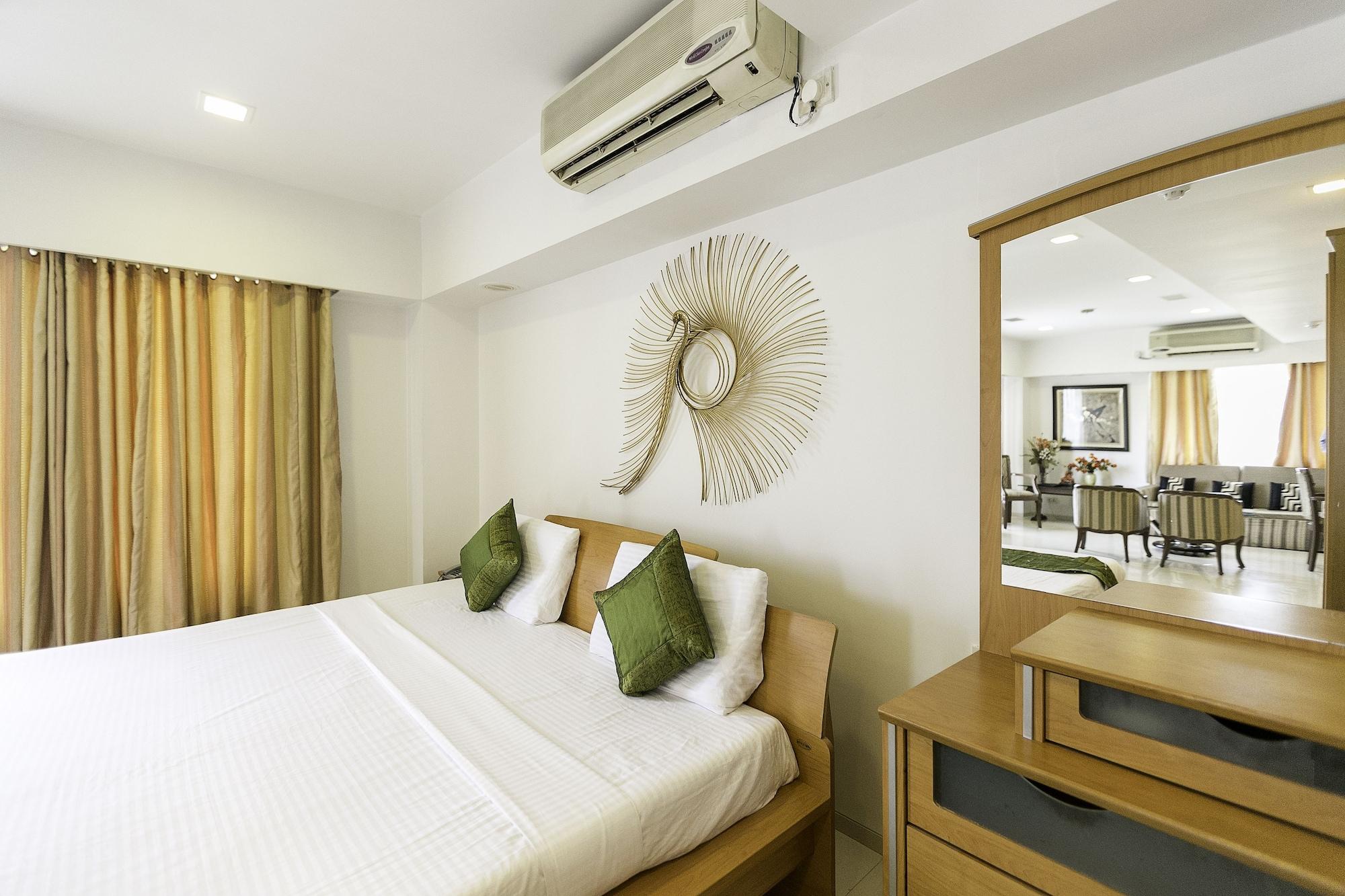 Treebo Trend New Castle Hotel มุมไบ ภายนอก รูปภาพ